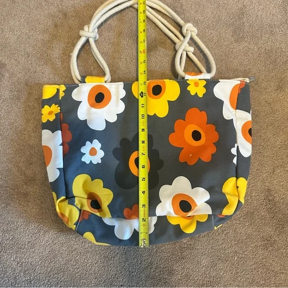 Vibrant Floral Tote Bag in Gray and Orange - Picture 6 of 8